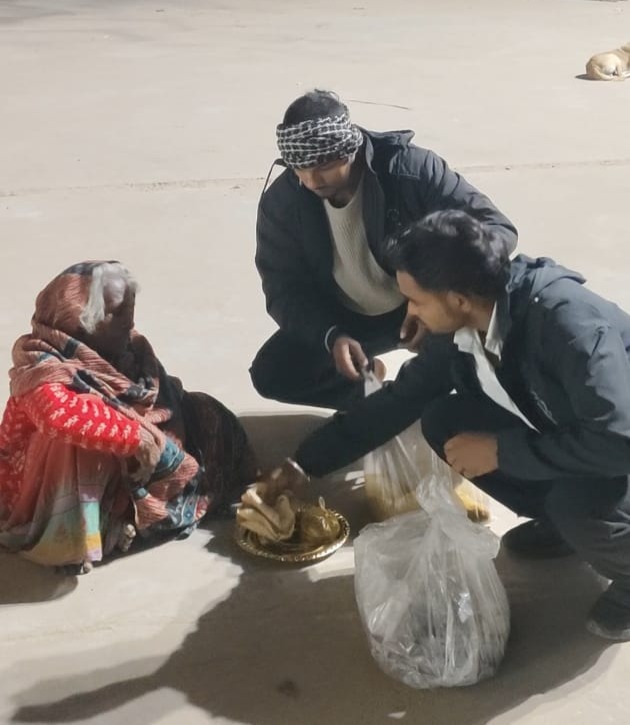 Feeding-underprivileged-people.jpg